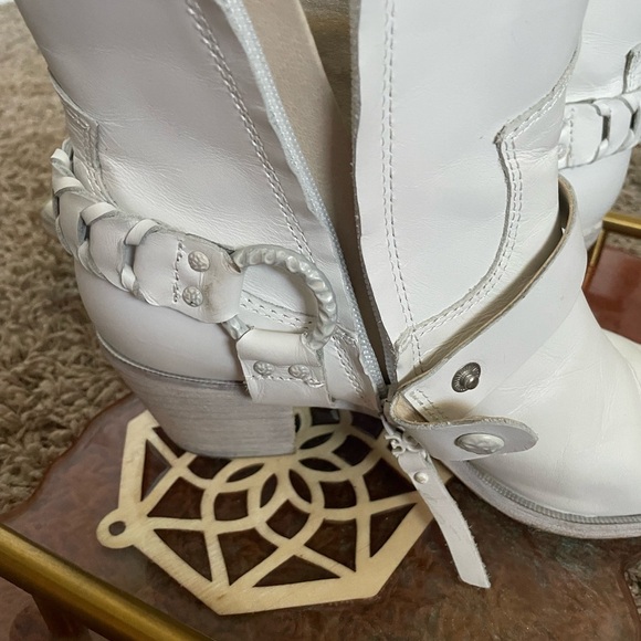 Sam Edelman Riker booties in white leather size 7.5 - Picture 7 of 13